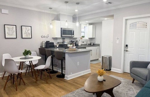 Fitchburg Apartment | New and Modern 3 B- 5 min FSU - 15 min Wachusett's