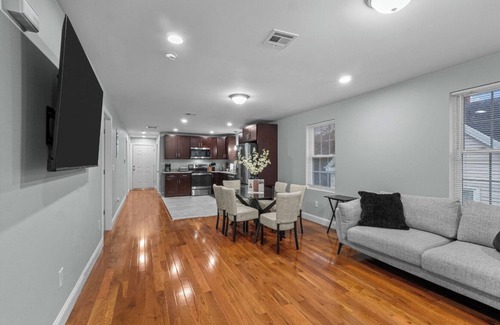 West End Providence Apartment | New and Modern Apartment just minutes away from Downtown Providence!