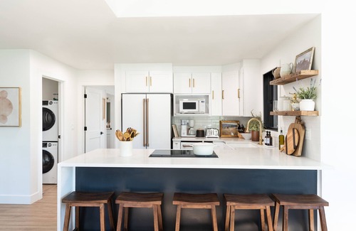 Gorgosa Condo | ★New and Modern! Chef's kitchen, views, parking, .5 mi from transit center