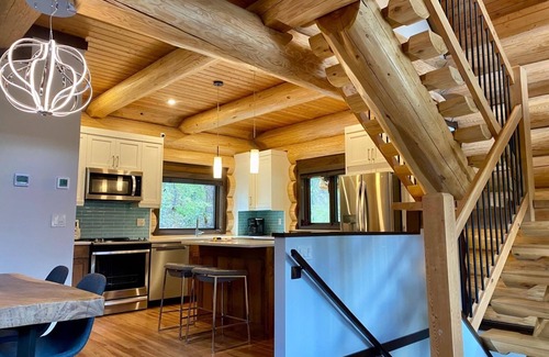 East Kootenay Cabin | New and modern cozy cabin near Kimberly!