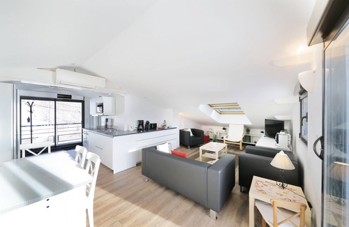 Gerardmer Apartment | New apartment, superb lake and mountain views.