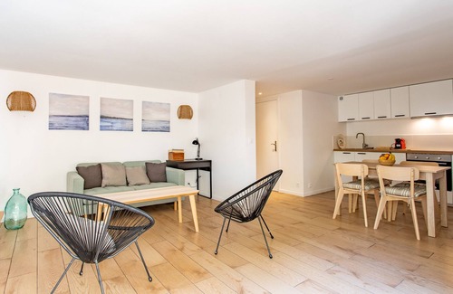 Le Canon Apartment | New Apartment with Terrace, 2min from the beach