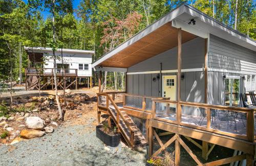 Bynum House | NEW Beehive Tree House Retreat