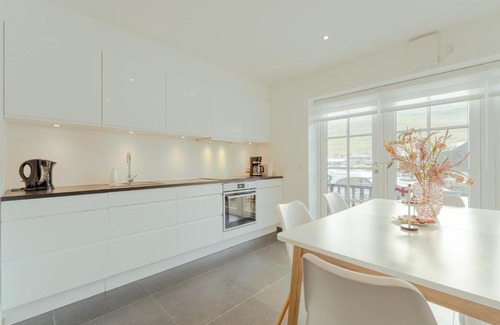 Leirvik House | New Boat House