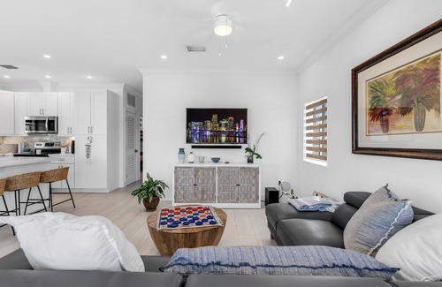 Twin Lakes House | New Build Paradise Vacation Home in Key Largo
