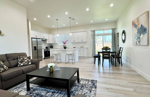 Tustin House | NEW-BUILT#3BR#Private Home🏡 Disneyland, Irvine, Convention, Beaches