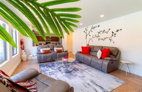 Tamaron House | NEW! CASA DESERT WILLOW - StayShores