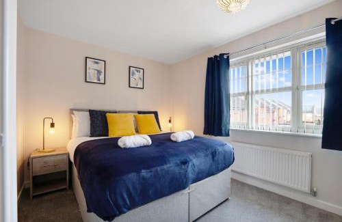 Thornaby On Tees House | New! Charming 2-bed Home in Nevis Walk, Sleeps 4!