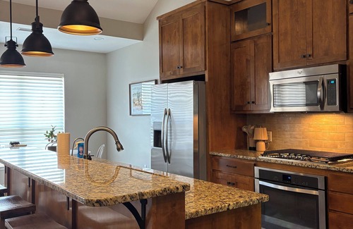Midland House | NEW! Charming 3-bedroom house in Midland