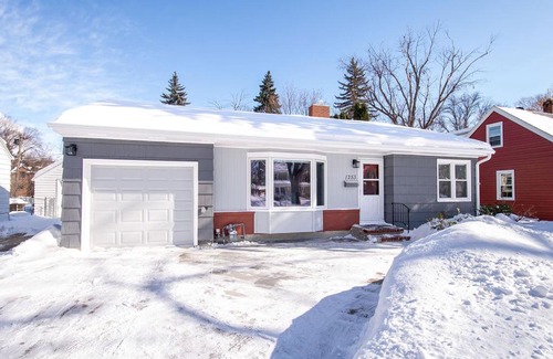 Roosevelt House | NEW Charming Home in the Heart of North Fargo