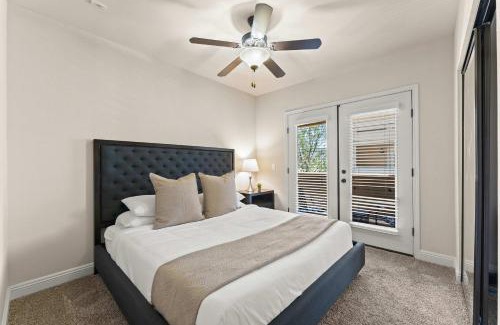 Reno/Tahoe Airport Apartment | NEW Chic 2BR Stay with Heated Pool Gym & Mini Golf