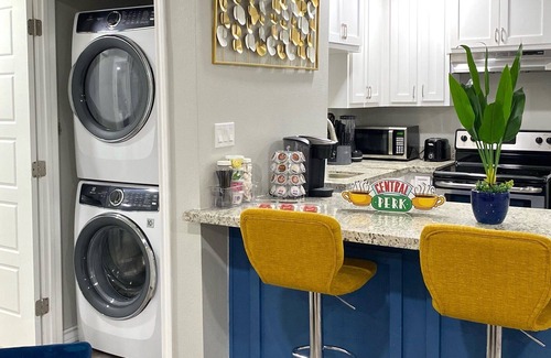 Weslaco Apartment | NEW! ✨close to Downtown, Malls & PremiumnOutlets, with Balcony ❤️