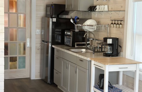 Bayville House | New cottage in an established vacation spot on Linekin Bay Boothbay Harbor