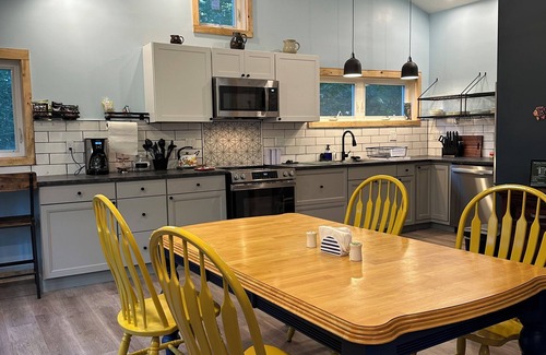 West Buxton House | New Cozy 2-Bedroom Lake House on Tranquil Bonney Eagle Pond w/Great Amenities