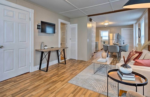 Attleboro Apartment | New! Cozy-chic Attleboro Apt: 1 Mi to Dining & Zoo