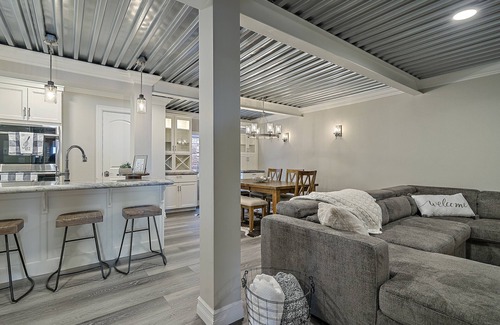 Elizabeth House | NEW! Cozy, private 2 bedroom apartment outfitted on 46 acres with views!