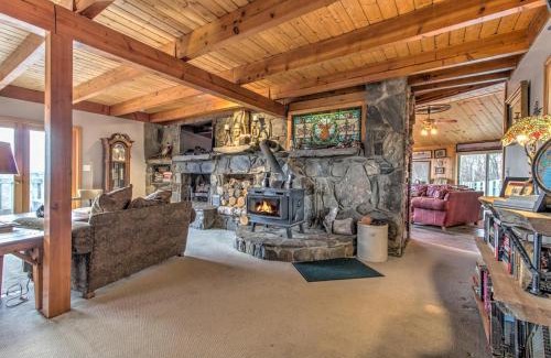 Windham House | New Cozy Private Chalet Incredible Mountain Views!