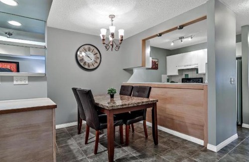 Canmore Apartment | NEW! Cozy Rocky Mountain Chalet managed by Little Sister Getaways