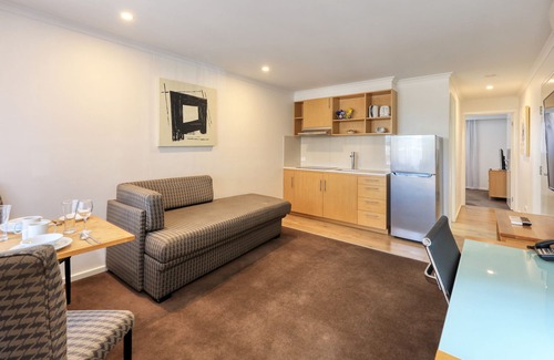 Seymour Hotel | New Crossing Place Motel & Apartments