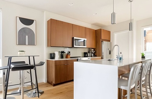 Eastlake House | NEW Eastlake 4B3BT 1M Home Views - Sleeps 10