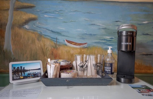 Stonington Apartment | New England Hospitality at the Carriage HousenMystic Vacation Rentals LLC
