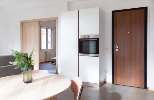 Melegnano Apartment | New Exclusive Melegnano Apartments- Near train station X5