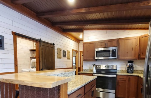 Seeley Lake House | New Farmhouse Chic Cabin - Minutes from Lakes, Rivers, & Recreation - Sleeps 6