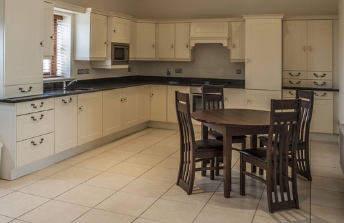 Tyrrellspass Apartment | New Forest Golf Club Apartments