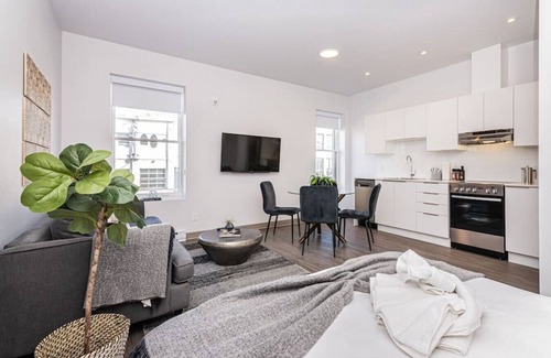 Plateau Mont Royal Apartment | New, Fresh and Luminous Studio in Le Plateau by Denstays