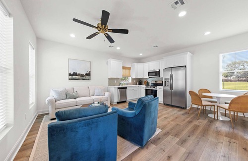 Youngsville House | New Grand Slam Cottage | King Bed + Sports Complex