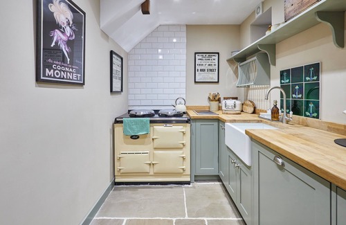 Llangadog Cottage | NEW - Historic Cottage with oak beams, Black Mountain, Brecon National Park