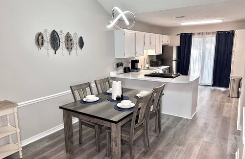Ridgeland House | New! Homey Oasis near the Reservoir