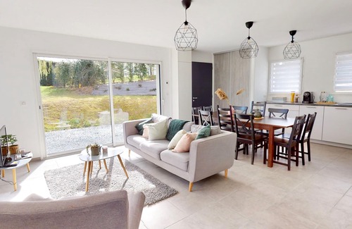 Brignais House | New house 12 pers 20mn from Lyon/25mn from Eurexpo