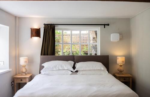 Coln St Aldwyns Hotel | New Inn at Coln