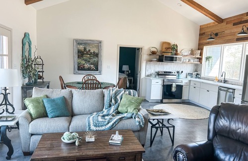 Bismarck House | NEW J&K's House #3 just mins from DeGray Lake!
