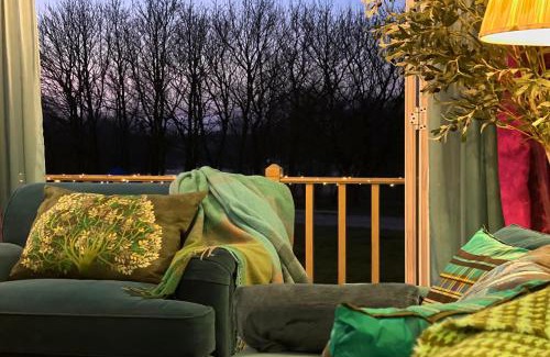 Gumley Other | New Kingfisher Lodge, Brook Meadow - pet friendly -sleeps 4