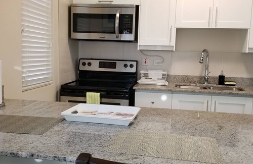 New Kingston Apartment | New Kingston Guest Apartment at Eight