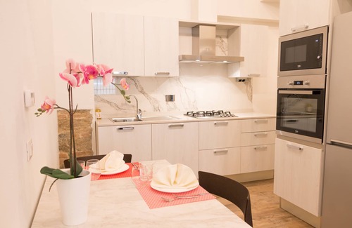 Santa Maria Novella Apartment | NEW Listing, Casanova Lux Ground Floor Apt