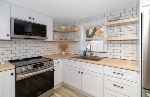 Alden Cottage | New listing! Cozy cottage, walking distance to beautiful Torch Lake and Alden.