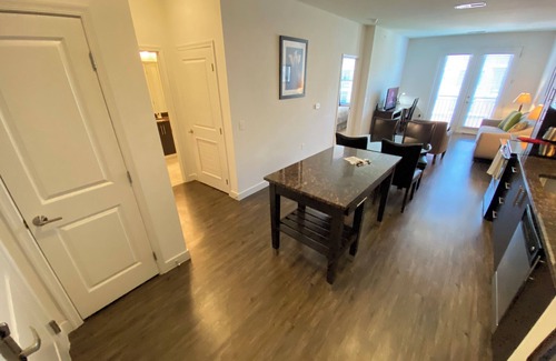 Arlington Apartment | NEW Listing in Arlington, VA close to metro and one FREE parking included