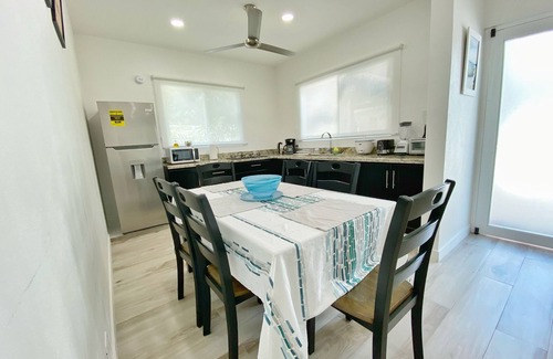 Mal Pais House | New Listing Modern Villa across from Mal Pais beach!