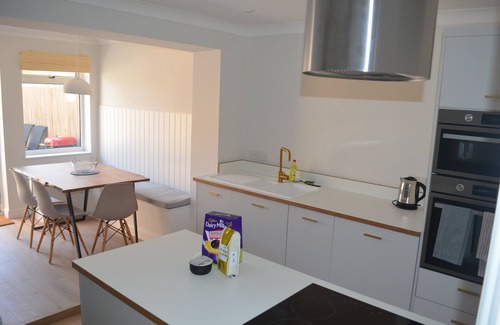 Snettisham House | NEW LISTING - Owl's Hoot - Cosy Dog Friendly Cottage with log burner