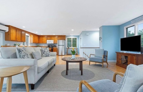 Campground Landing Cottage | New Listing! Panoramic Bay Views!