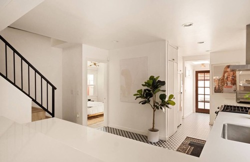 Venice House | New Listing Promotion Venice Villa! 2mins Walk to Venice Beach and Abbot Kinney