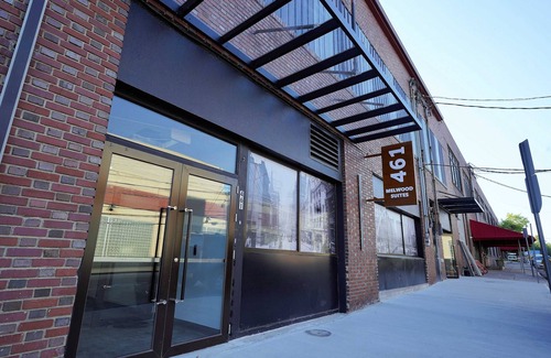 North Oakland Apartment | *New* Loft 7 min to Acrisure Stadium Sleeps 4