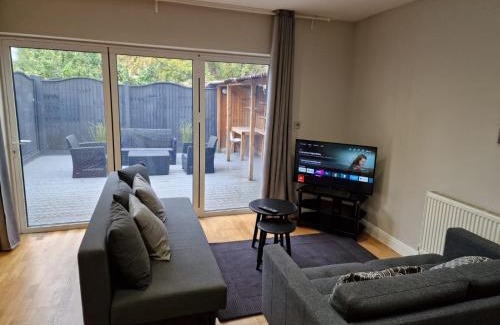 Cricklewood Apartment | New! Lovely 2 Bed Serviced Apartment with free parking