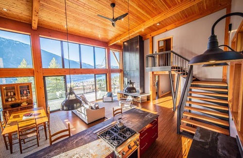 Nelson Ski Chalet | NEW Luxe Modern Timberframe - Iconic Panorama Views