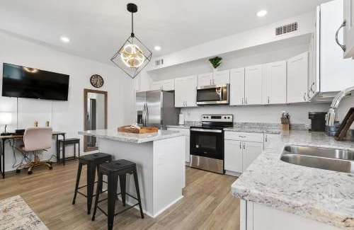 Saint Roch Apartment | New Luxury 3BR w Jacuzzi