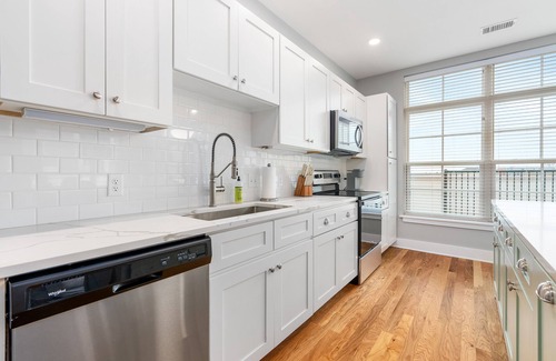 Auburn Apartment | New Luxury Apartment over Target in Downtown Auburn - 202