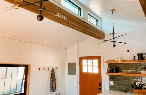 Golden Cabin | NEW Luxury Cabin 9200 feet, Denver Views
